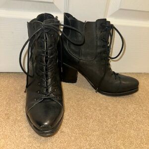 Elegant Black Lace-Up Women's Boots